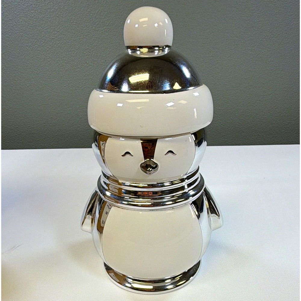 Slatkin & Co Cinnamon Stick 9 oz Penguin Figural Decorative Scented Candle